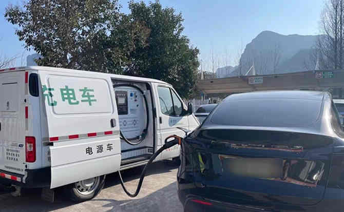 右玉汽车搭电
